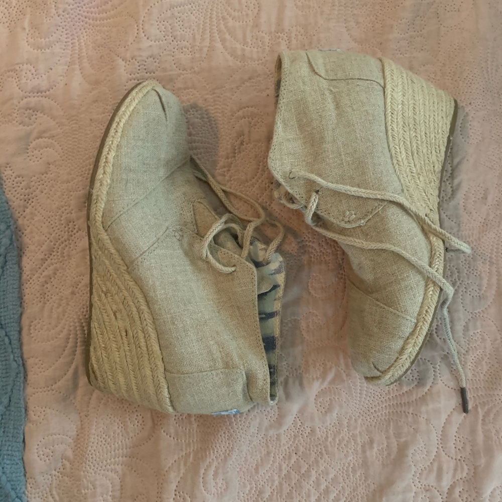 Toms Wedge Heels